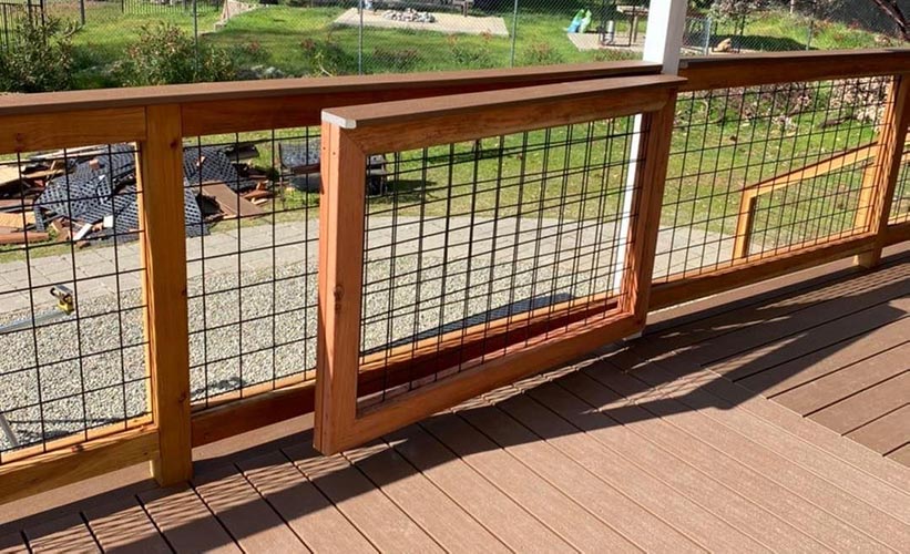 Black Hog Pend Wood Railing Gate