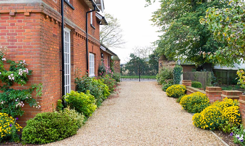 Gravel Driveway Edging 2