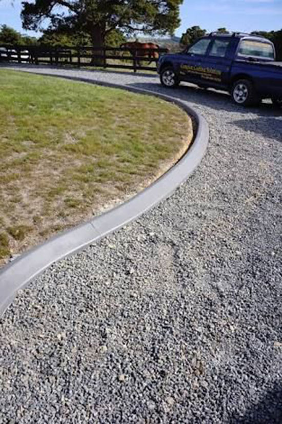 Gravel Driveway Edging 27